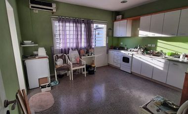 Departamento 3 amb Casa Local Garage