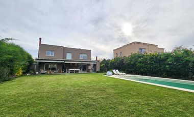 Alquiler anual casa amoblada Sta Teresa Villanueva