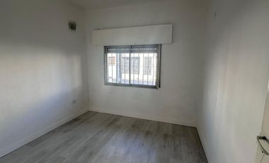 ALQUILER PH 2 AMB EN SARANDI AVELLANEDA