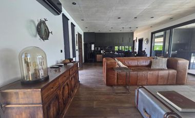 BARRIO EL CANAL UNA PLANTA C/AMARRA