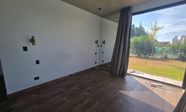 BARRIO EL CANAL UNA PLANTA C/AMARRA