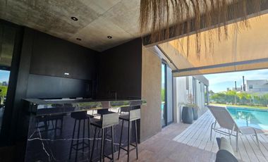 BARRIO EL CANAL UNA PLANTA C/AMARRA