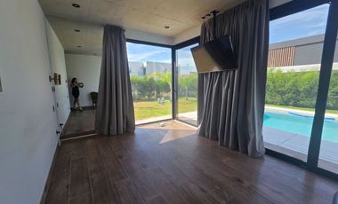 BARRIO EL CANAL UNA PLANTA C/AMARRA