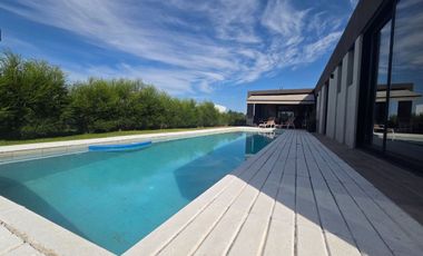 BARRIO EL CANAL UNA PLANTA C/AMARRA