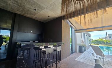 BARRIO EL CANAL UNA PLANTA C/AMARRA