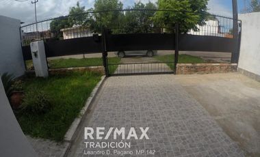 CASA EN VENTA Y HAB CON BAÑO PRIVADO  BARRANQUERAS