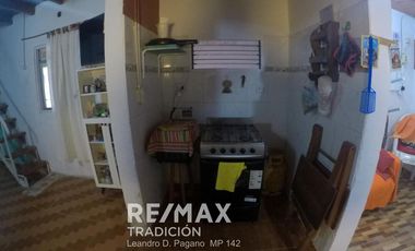 CASA EN VENTA Y HAB CON BAÑO PRIVADO  BARRANQUERAS