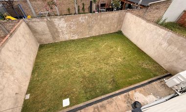 CASA EN VENTA GLEW 2 AMBIENTES
