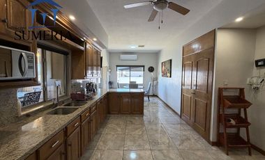 Casa en Renta Amueblada de 4 Recámaras con Vista al Campo de Golf