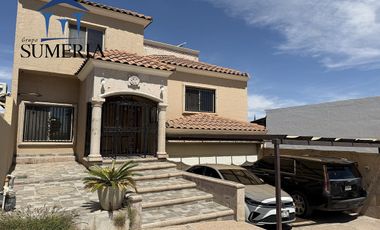 Casa en Renta Amueblada de 4 Recámaras con Vista al Campo de Golf