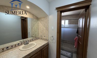Casa en Renta Amueblada de 4 Recámaras con Vista al Campo de Golf