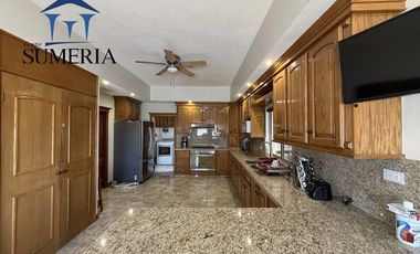 Casa en Renta Amueblada de 4 Recámaras con Vista al Campo de Golf