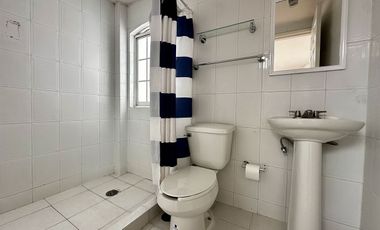 JUNTO A LOS ENCINOS CASA EN CONDOMINIO EN RENTA