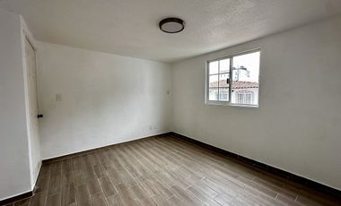 JUNTO A LOS ENCINOS CASA EN CONDOMINIO EN RENTA