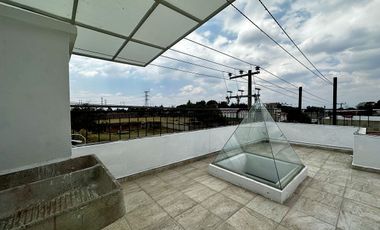 JUNTO A LOS ENCINOS CASA EN CONDOMINIO EN RENTA