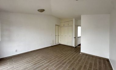 JUNTO A LOS ENCINOS CASA EN CONDOMINIO EN RENTA