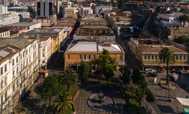 VENTA DE DERECHO DE LLAVES EDIFICIO GASTRONOMICO Y NOCTURNO