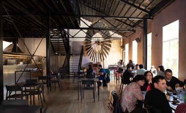 VENTA DE DERECHO DE LLAVES EDIFICIO GASTRONOMICO Y NOCTURNO