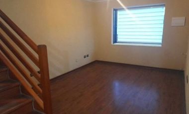 Casa en arriendo c/ estacionamiento en Peñablanca