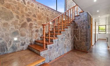 Casa en Venta en condominio la aurora con vista a todo el valle