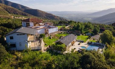 Casa en Venta en condominio la aurora con vista a todo el valle