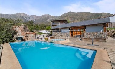 Casa en Venta en condominio la aurora con vista a todo el valle