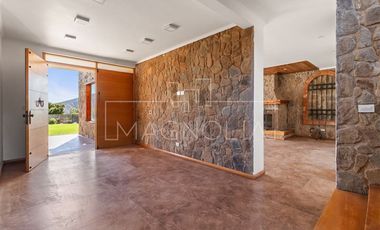 Casa en Venta en condominio la aurora con vista a todo el valle