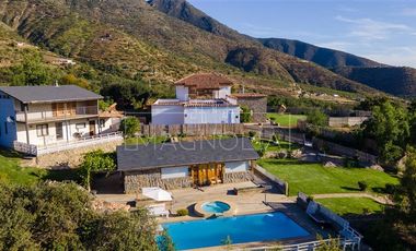 Casa en Venta en condominio la aurora con vista a todo el valle