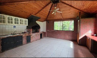 HERMOSA PARCELA EN VENTA CON DOS CASAS , QUINCHO Y PISCINA