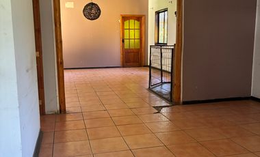 HERMOSA PARCELA EN VENTA CON DOS CASAS , QUINCHO Y PISCINA