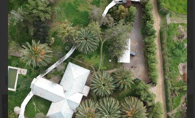 HERMOSA PARCELA EN VENTA CON DOS CASAS , QUINCHO Y PISCINA