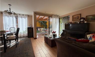 Hermosa casa en venta en Viña Alto