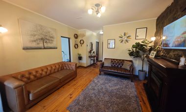 CASA EN VENTA DE 5 DORMITORIOS EN QUINTA NORMAL