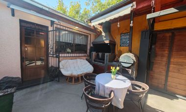 CASA EN VENTA DE 5 DORMITORIOS EN QUINTA NORMAL
