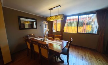 CASA EN VENTA DE 5 DORMITORIOS EN QUINTA NORMAL