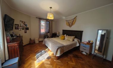 CASA EN VENTA DE 5 DORMITORIOS EN QUINTA NORMAL