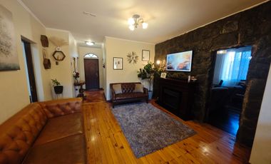 CASA EN VENTA DE 5 DORMITORIOS EN QUINTA NORMAL