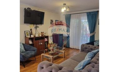 ¡Encantadora casa en venta en Buin con piscina!