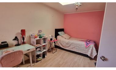 ¡Encantadora casa en venta en Buin con piscina!