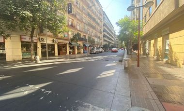 Estacionamiento en Miraflores, Santiago.