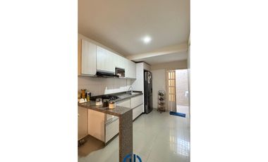 SE ARRIENDA CASA EN LA URBANIZACIÓN LAS ACACIAS SECTOR CISNE