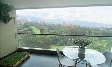 Venta apartamento Medellín poblado piso alto campestre completa