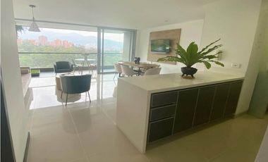 Venta apartamento Medellín poblado piso alto campestre completa