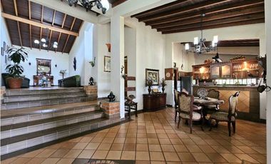 Impresionante Finca de 3000m² con Casa de 511m² en Venta, Copacabana