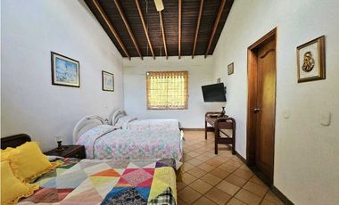 Impresionante Finca de 3000m² con Casa de 511m² en Venta, Copacabana