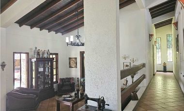 Impresionante Finca de 3000m² con Casa de 511m² en Venta, Copacabana