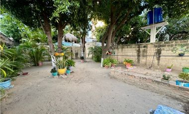 SE VENDE CASA FAMILIAR EN EL BARRIO JARDIN, SANTA MARTA