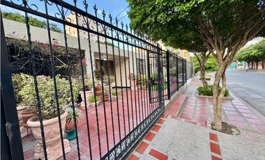 SE VENDE CASA FAMILIAR EN EL BARRIO JARDIN, SANTA MARTA