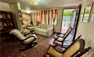 SE VENDE CASA FAMILIAR EN EL BARRIO JARDIN, SANTA MARTA