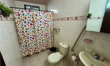 SE VENDE CASA FAMILIAR EN EL BARRIO JARDIN, SANTA MARTA